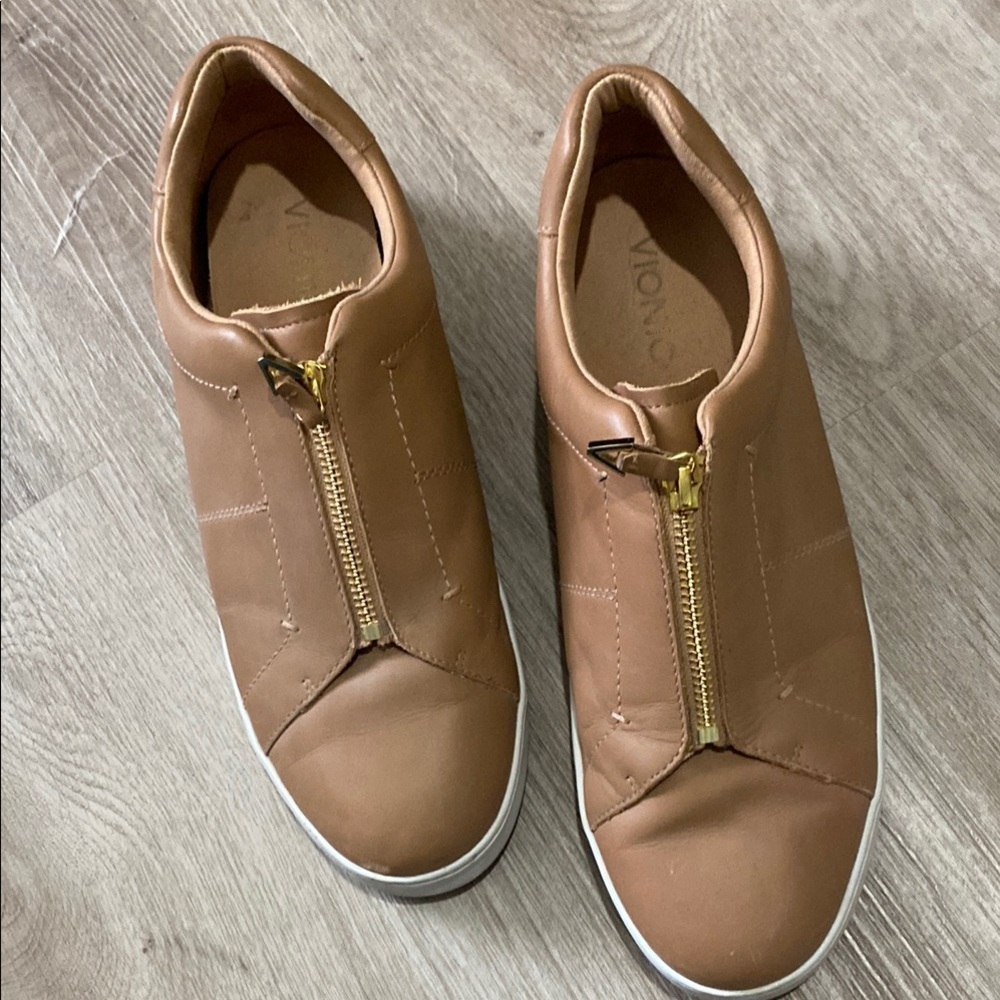 Vionic Splendid Ellis Women's Tan Slip-On Sneakers